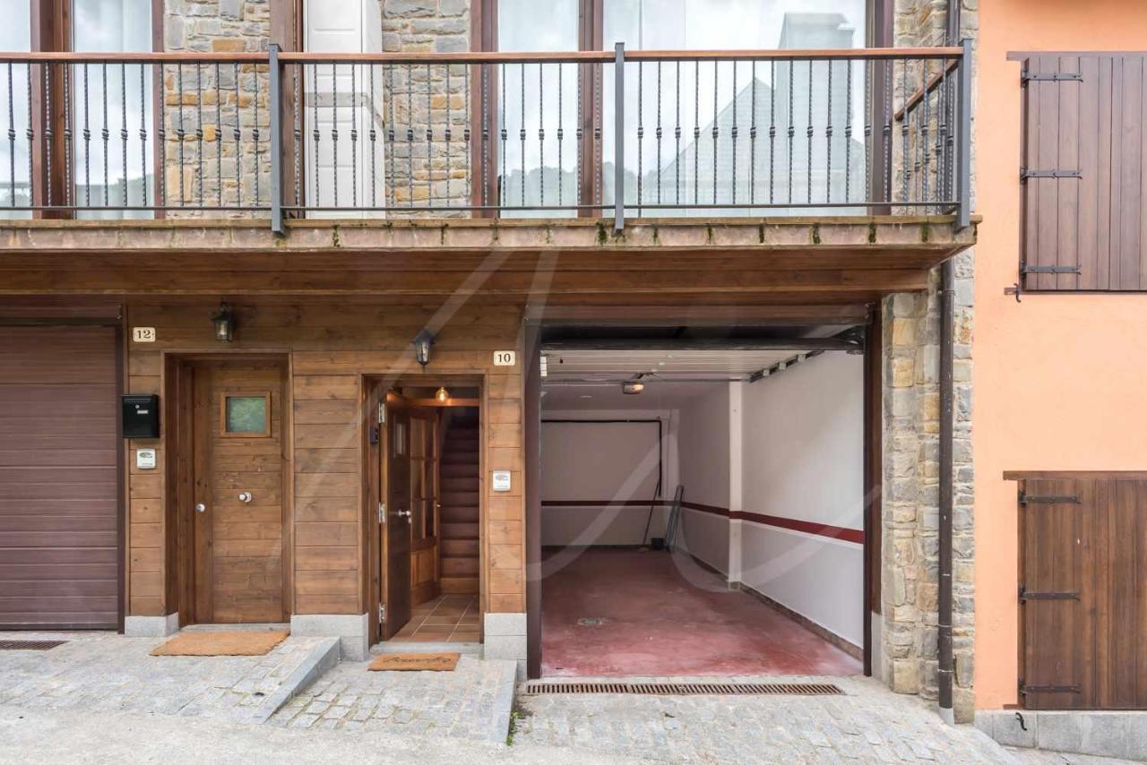 Casa Artiga De Lin By Seamount Rentals Les Bordes المظهر الخارجي الصورة