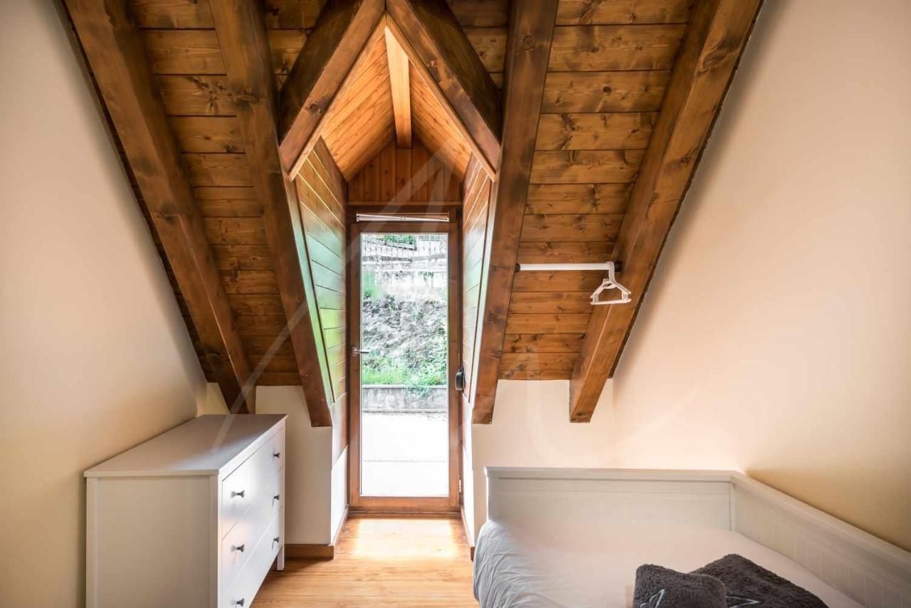 Casa Artiga De Lin By Seamount Rentals Les Bordes المظهر الخارجي الصورة